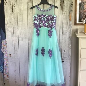 Pageant type dress